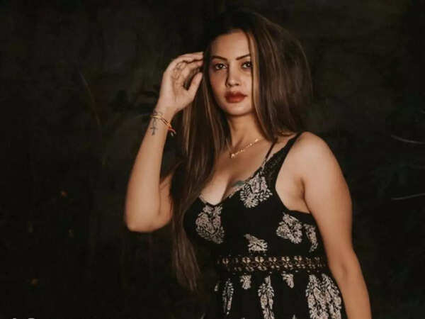 diksha panth Photos