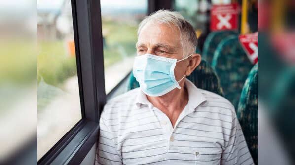 Can COVID's Omicron variant cause severe illness?