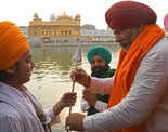 Rakesh Tikait visits Golden Temple