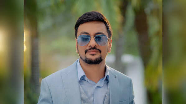 Shoumya Banerjee as Bikram