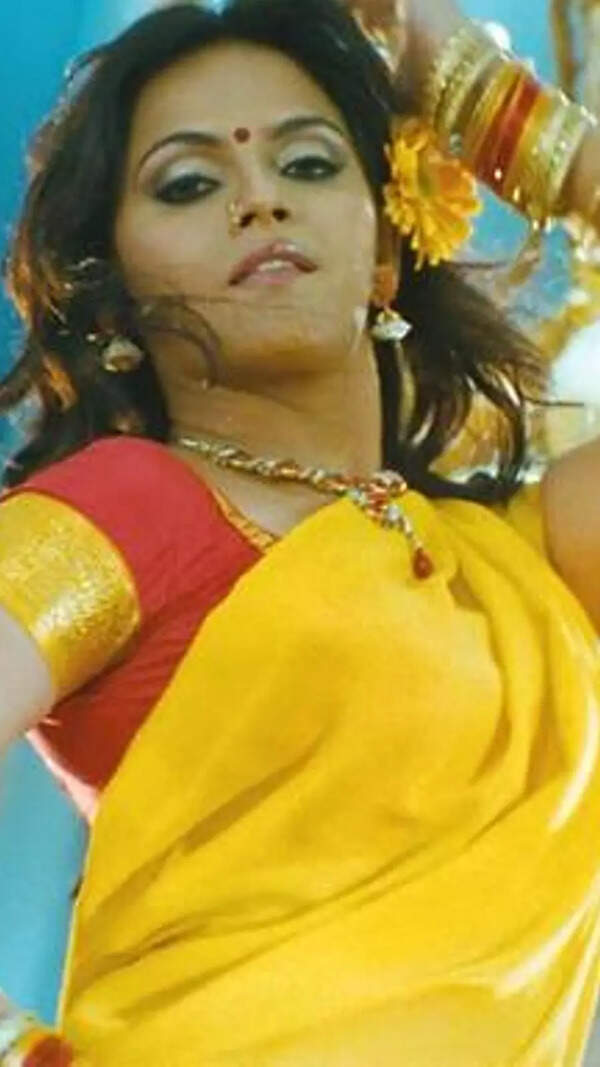 Neetu Chandra Photos