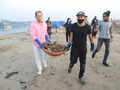Pictures of Dalip Tahil along with Team DPIFF & Afroz Shah completing the Beach Clean Up Drive