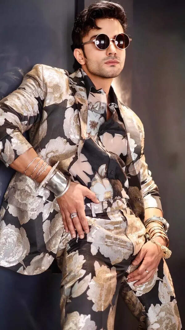 Sahil Salathia Images