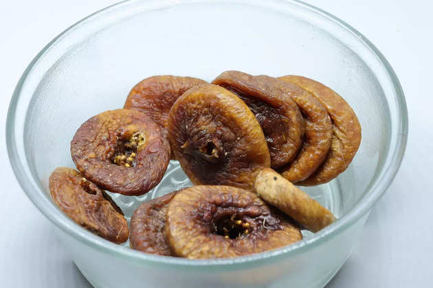 dried-figs-or-anjeer-fruit-from-india-is-a-healthy-nutritional-food-picture-id1270811614