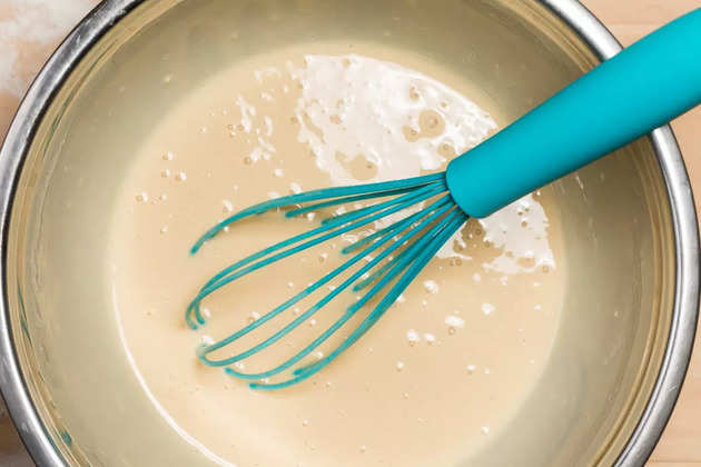 blue-egg-beater-and-batter-picture-id497682934
