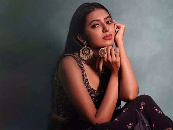 Shivani Rajashekar Pictures