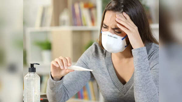 Amid Omicron outbreak, do not ignore these symptoms even if fully vaccinated
