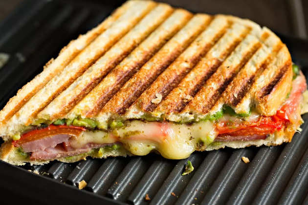 panini-sandwich-on-the-grill-picture-id476428373