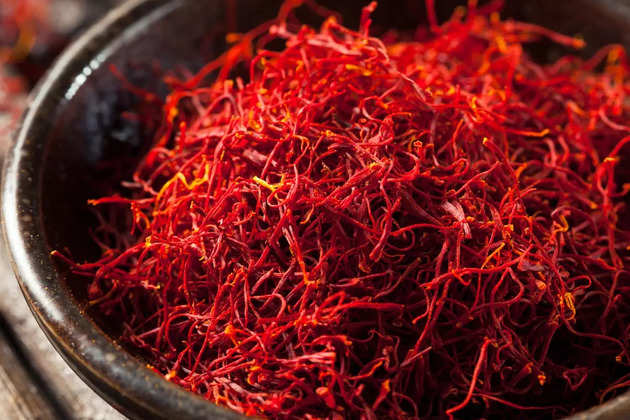 raw-organic-red-saffron-spice-picture-id540601628