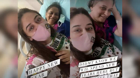 Mahhi Vij with mommy in hospital