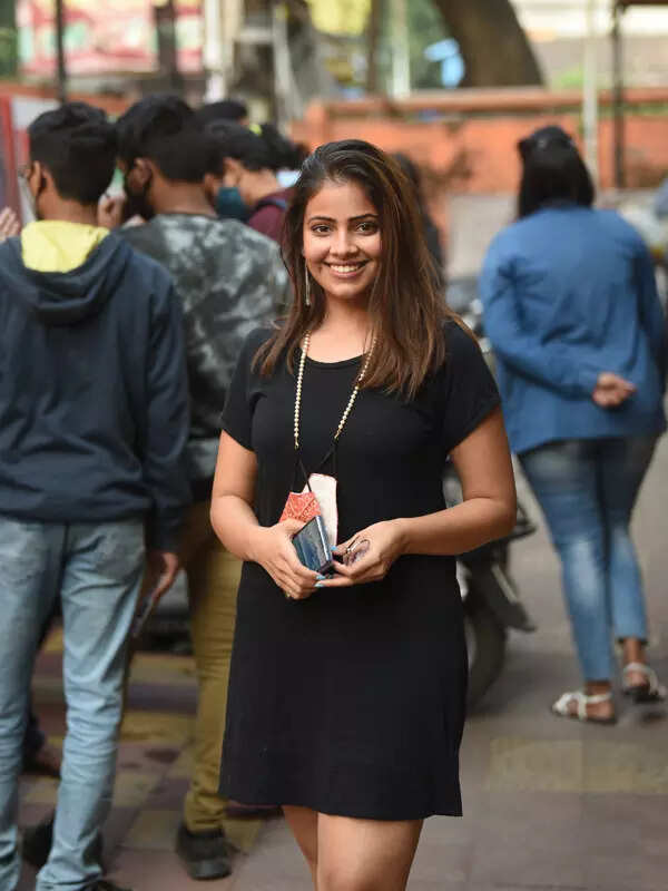 Saaniya Chaudhari Photos