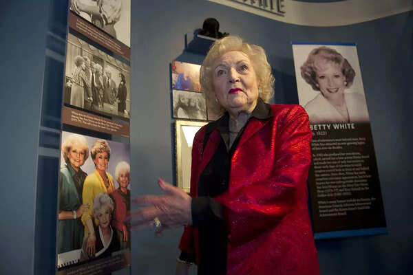 Betty White Pictures
