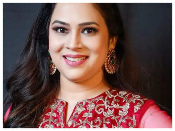 Bela Shende Photos