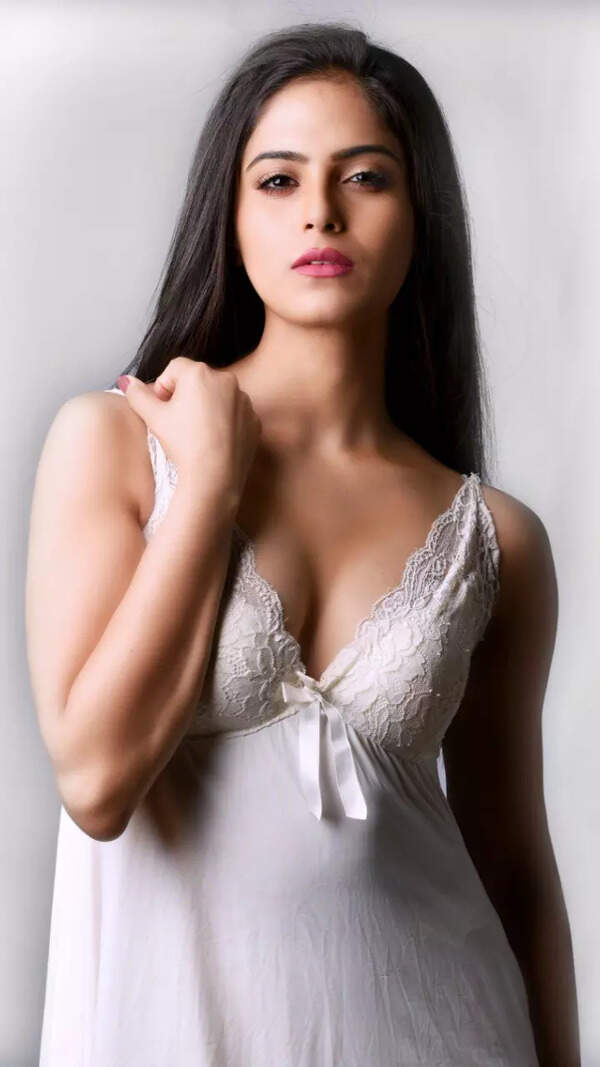 Naina Ganguly Photos