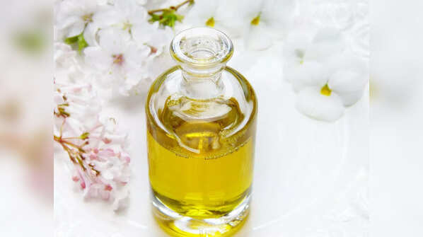 Offering oil