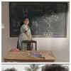 Article image for: Teacher explaining positive and <i class="tbold">negative energy</i>
