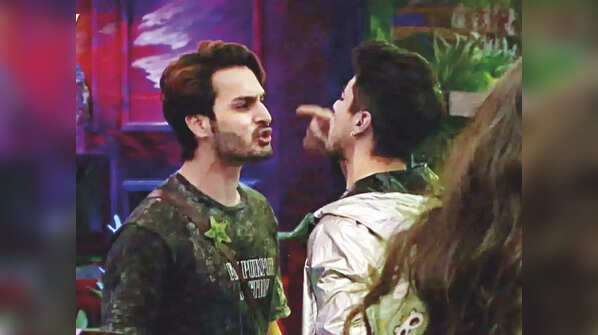 You did push Pratik Sehajpal during the task and that’s against Bigg Boss rules, hence you were evicted. Why do you feel wronged?