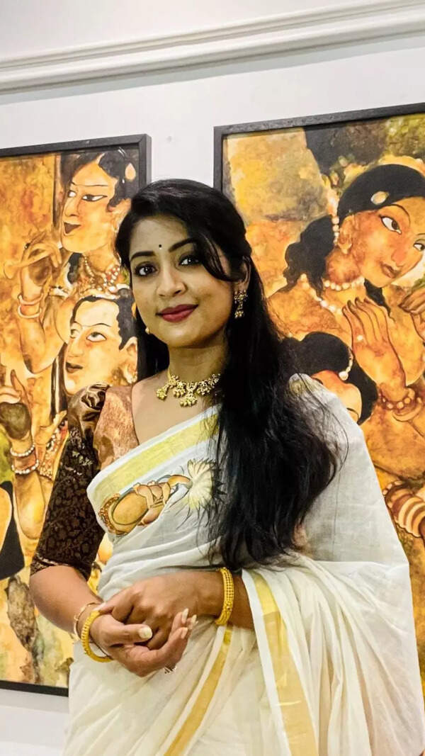 Navya Nair Wallpapers