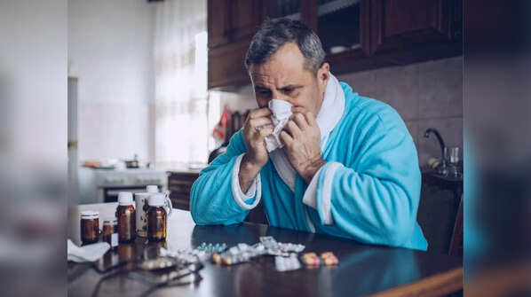 Know all about the symptoms of COVID’s Omicron variant