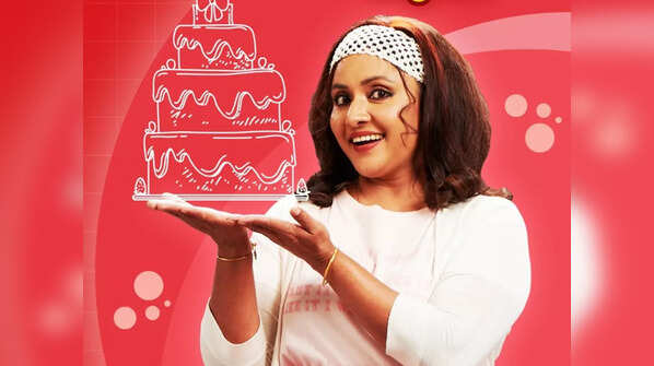 Nisha Sarangh as Julie