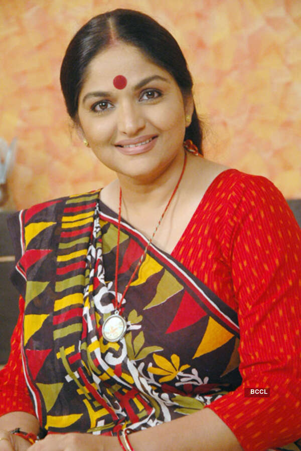 Indira Krishnan Photos