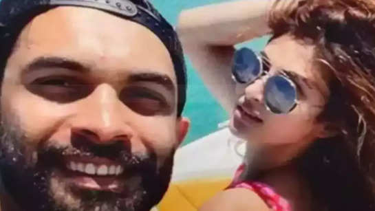 Has Mouni Roy asked guests to submit RTPCR reports ahead of her Goa wedding with boyfriend Suraj Nambiar?
