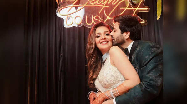 Romancing their way