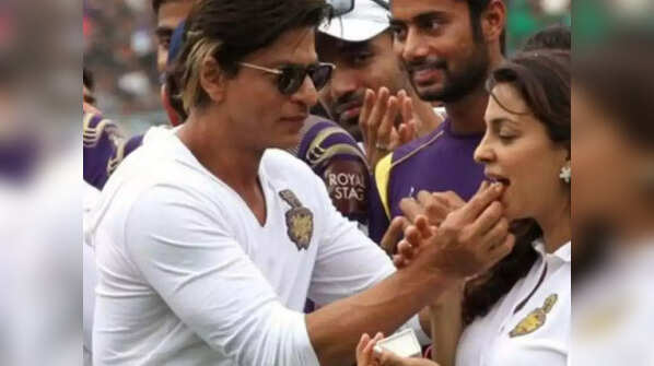 Shahrukh Khan and Juhi Chawla