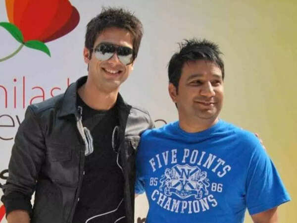 Ahmed Khan Pictures