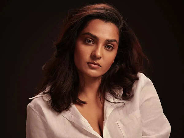 Parvathy Pictures