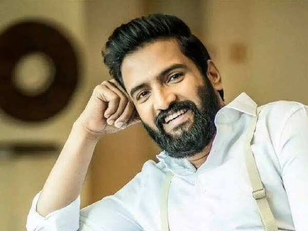 Santhanam Images
