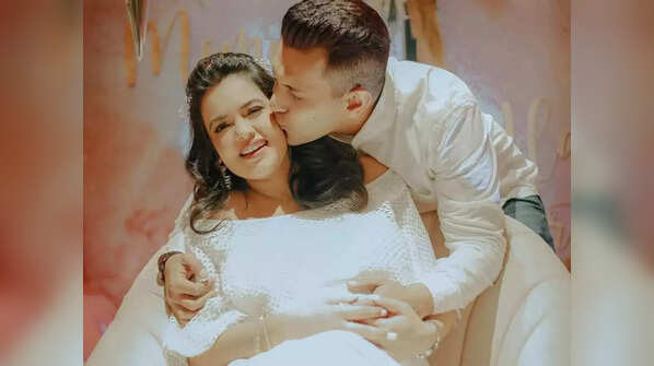 Aditya Narayan and Shweta Agarwal to embrace parenthood