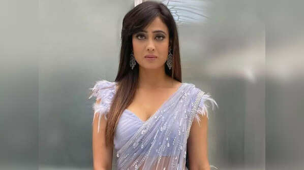 Shweta Tiwari issues apology for her 'bra' remark
