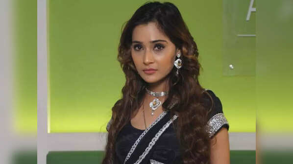 Sara Khan