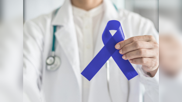 Colon cancer symptoms which are different from hemorrhoids