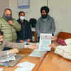 Punjab CM Charanjit Singh Channi files nomination from Sri Chamkaur Sahib constituency for the upcoming #PunjabElections2022. He filed nomination from Bhadaur Assembly Constituency yesterday.