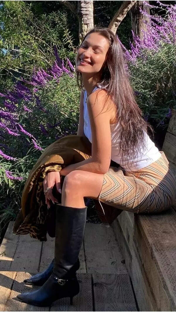 Bella Hadid Images
