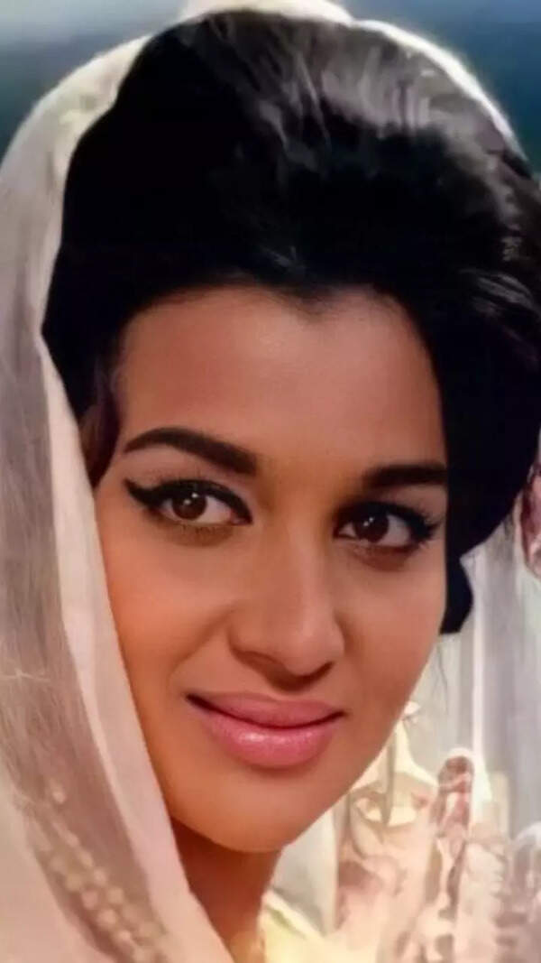 Asha Parekh Photos