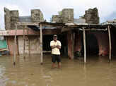 Floods displace thousands in Haiti; see pics