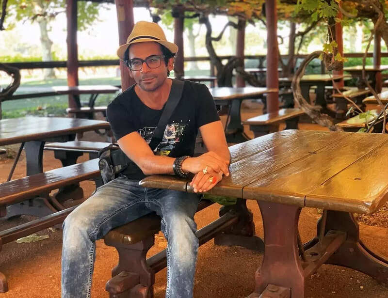 Pictures of Sunil Grover go viral as he undergoes heart surgery