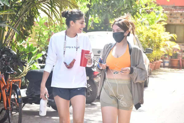 Nidhi Singh Pictures