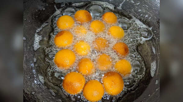 Frying the balls