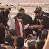 Asha Bhosle arrives at Shivaji park with the mortal remains of Lata Mangeshkar
