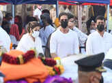 Lata Mangeshkar's funeral: PM Modi, Shah Rukh Khan, Asha Bhosle & others pay last respect at Shivaji Park