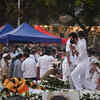 Ranbir Kapoor pays his last respects to Lata Mangeshkar's mortal remains