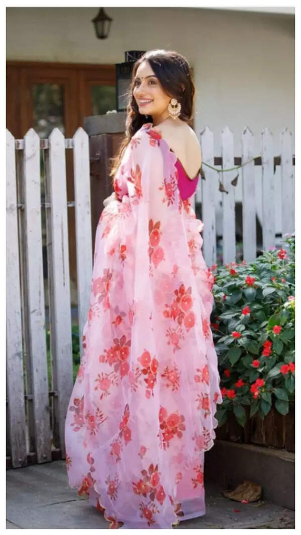 Shruti Marathe Wallpapers