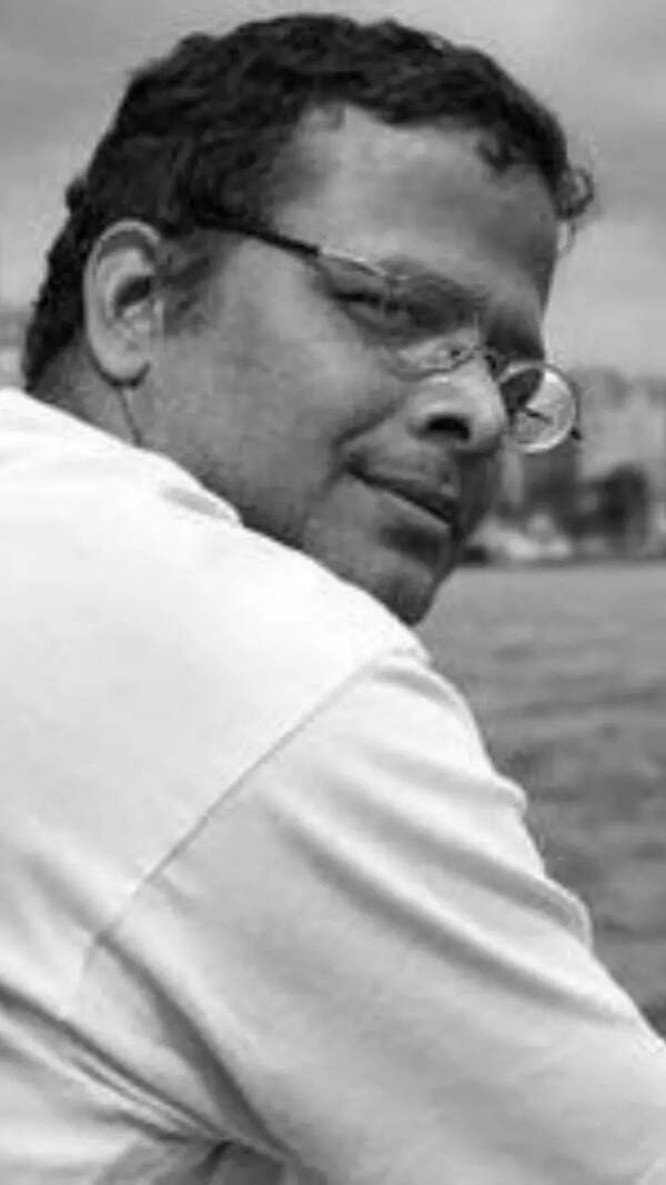 Jerry Pinto Photos