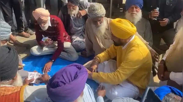 In Bhadaur, Channi connects with people over cricket & cards