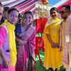 Article image for: Pics with <i class="tbold">pawandeep</i>’s family