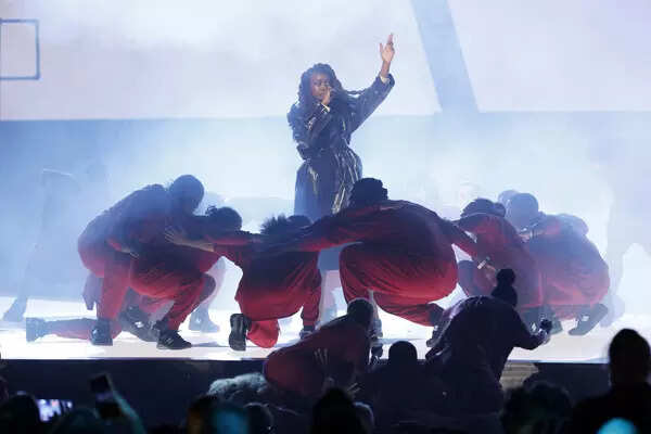 Little Simz Images